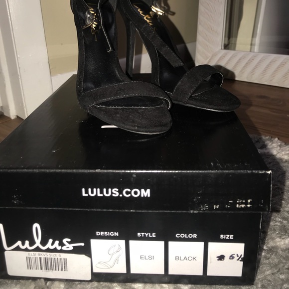 Black heels - Picture 2 of 2